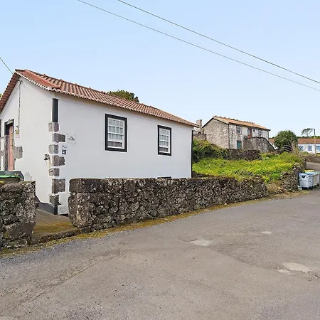 Casa de Férias Adega Peróla Cais do Galego